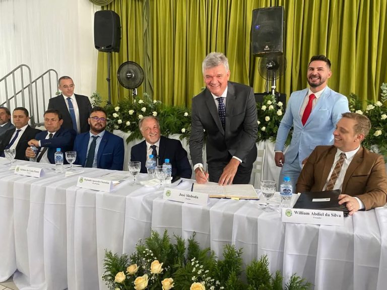 Posse de Juca Sloboda, vice e vereadores marca início da gestão 2025-2028 em Jaguariaíva