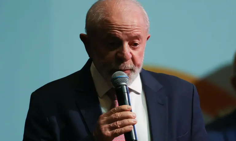 Lula diz que prefeituras são alicerce para que a União dê certo