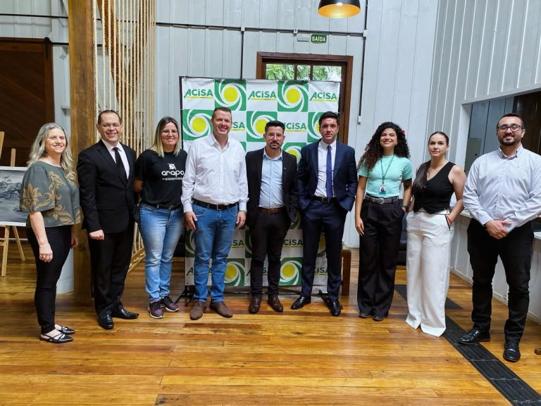 Nova diretoria da Acisa toma posse em Arapoti Nova diretoria da Acisa toma posse em Arapoti