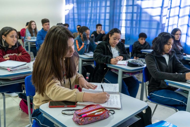 Prazo para solicitar isenção da taxa de inscrição no Enem foi prorrogado até sexta-feira