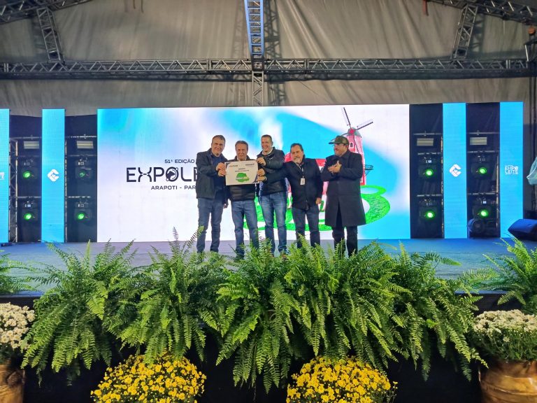 Expoleite é oficialmente aberta com presença de autoridades e anúncio de investimentos Expoleite é oficialmente aberta com presença de autoridades e anúncio de investimentos