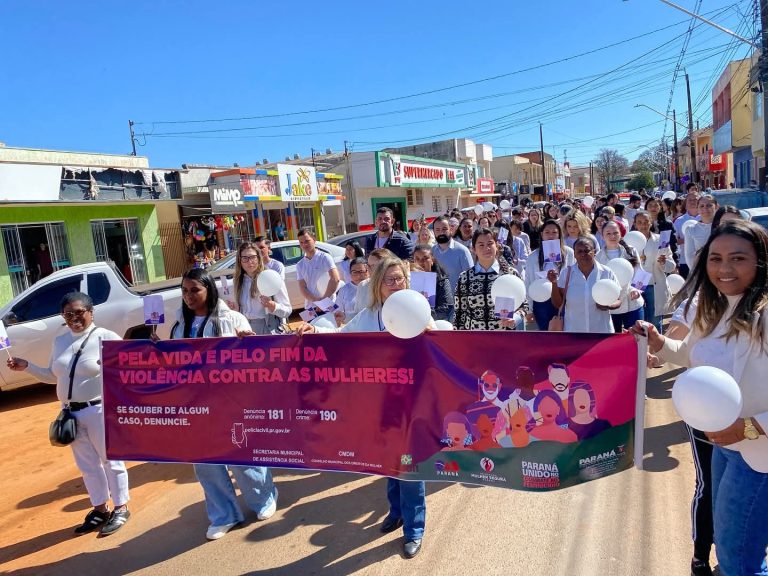 Arapoti realiza passeata contra o feminicídio e reforça luta pelo fim da violência contra a mulher